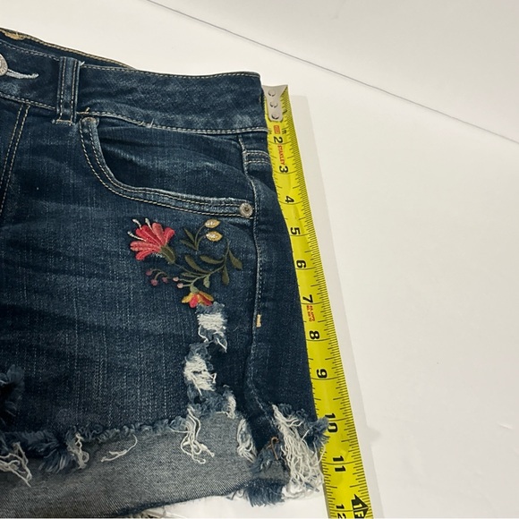 American Eagle Denim Shorts Womens 8 - Hi Rise Shortie Floral Dark Wash Ripped - Picture 14 of 14